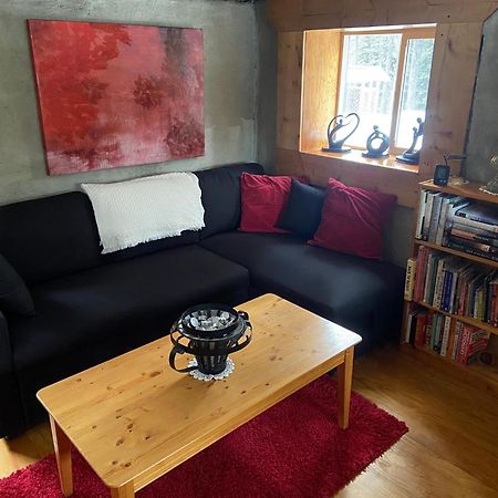 Jade City Vines And Puppies Hideaway B&B 외부 사진
