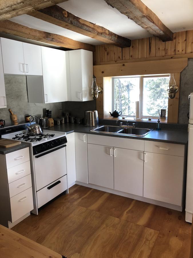 Jade City Vines And Puppies Hideaway B&B 외부 사진